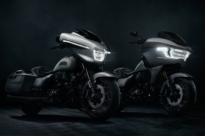Dwa nowe modele Harley-Davidson CVO Street Glide (po lewej) i CVO Road Glide (po prawej) dowodzą, że producent wchodzi w nową epokę. /Informacja prasowa