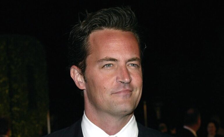 Przyczyna śmierci Matthew Perry’ego pozostaje przedmiotem dochodzenia