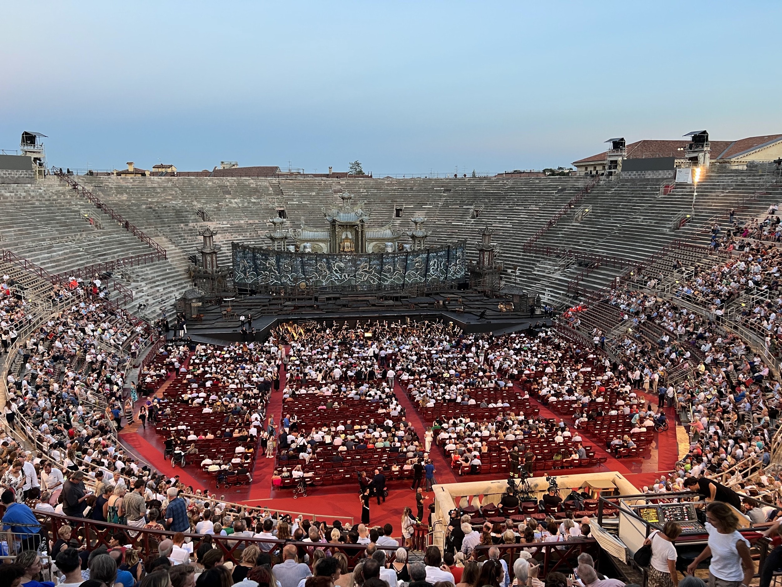 Opera-in-Veronas-Roman-Arena-Foto-autor-Katryna-Snow1.jpg