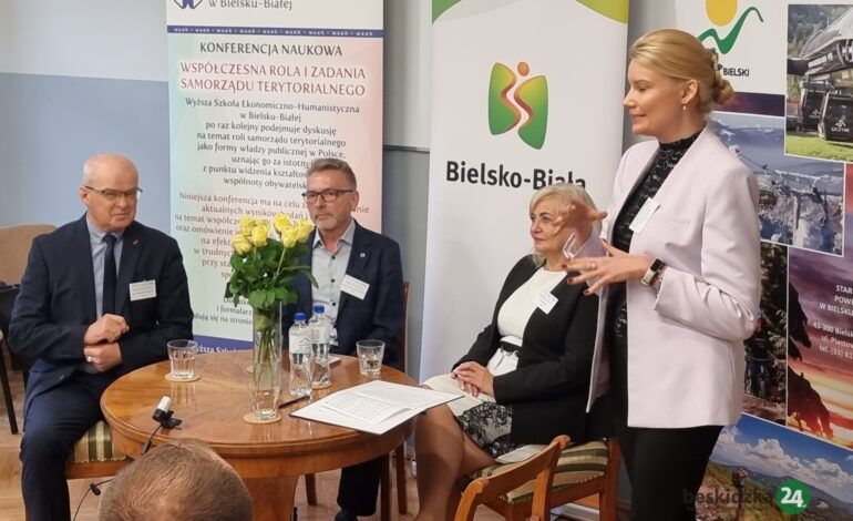 O samorządach i wyzwaniach przed nimi stojącymi. Konferencja w bielskiej WSEH – Beskidzka24.pl