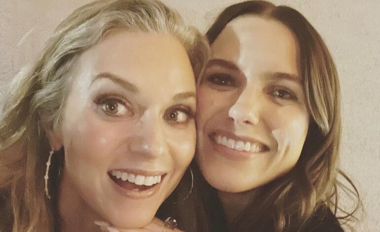 Hilarie Burton staje w obronie „siostry” Sophii Bush po oskarżeniach Chada Michaela Murraya o oszustwo Erin Foster