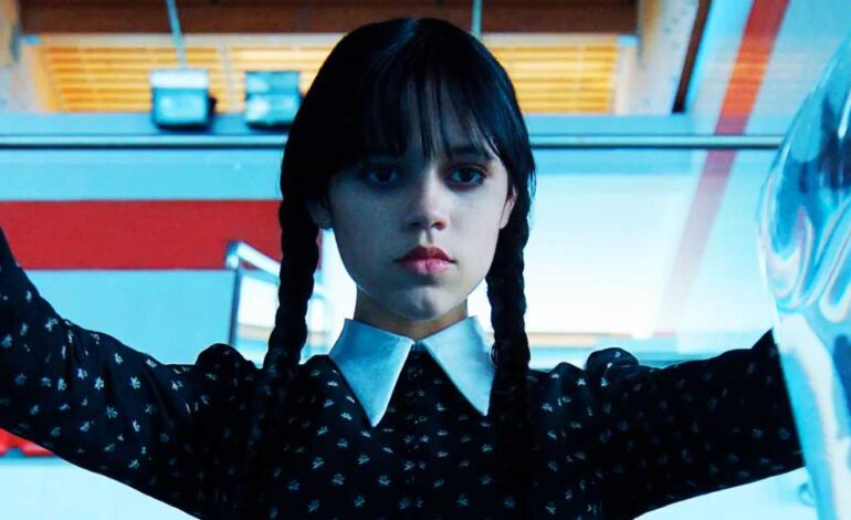 Aktualizacje podane po „zablokowaniu” Jenny Ortegi w roli środowych Addamsów po sezonie 1