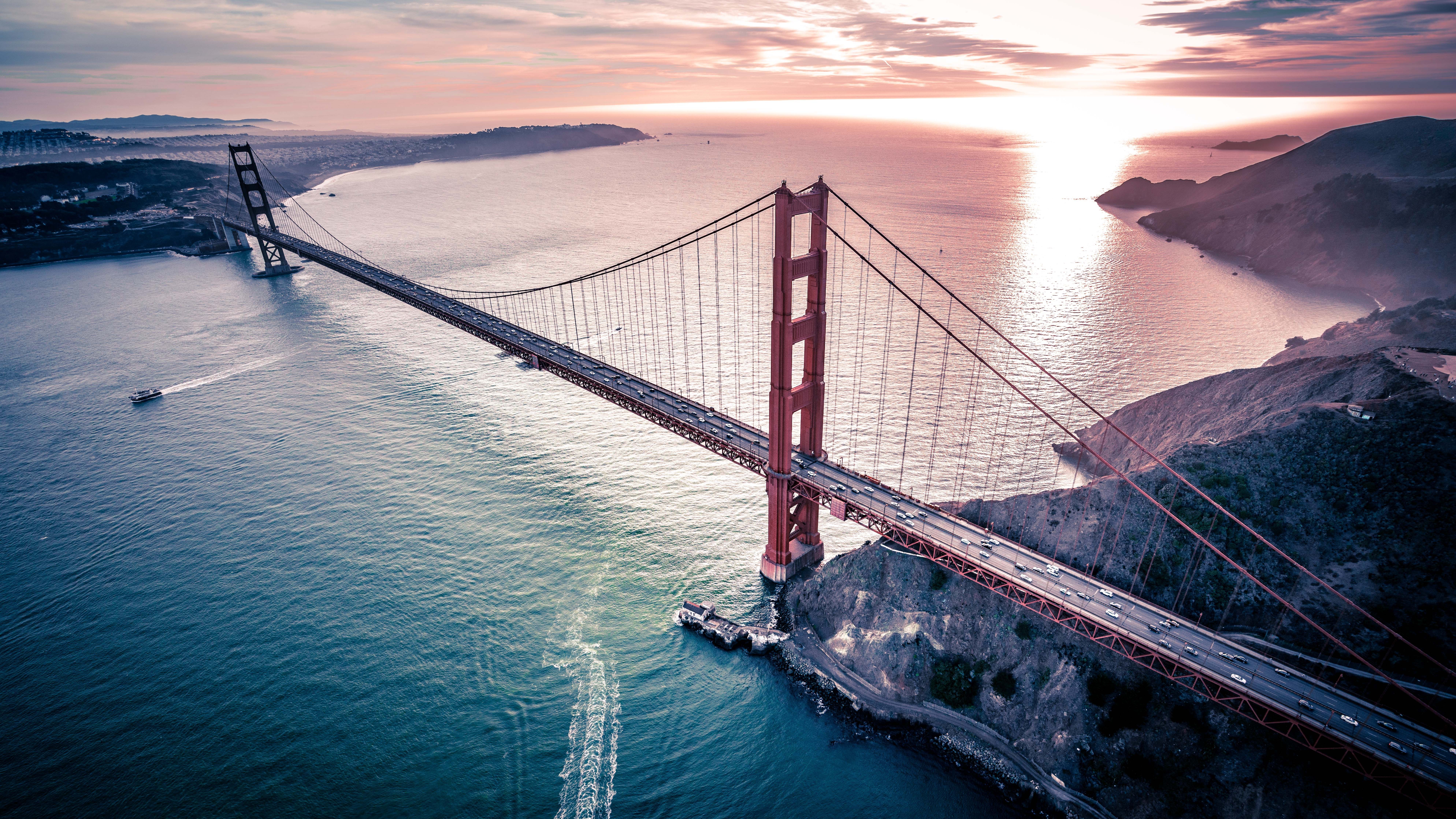 Widok z lotu ptaka na most Golden Gate, jedno z najlepszych miejsc do odwiedzenia z dziećmi w USA
