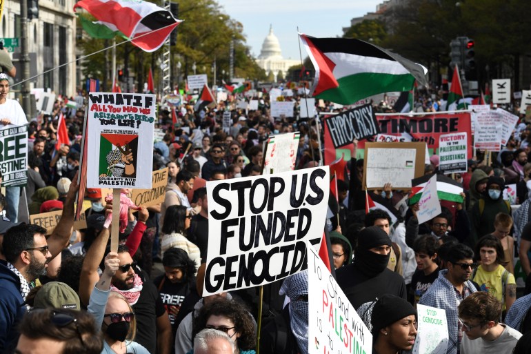 Demonstranci zbierają się na rzecz Palestyńczyków w Waszyngtonie, 4 listopada 2023 r. [OLIVIER DOULIERY / AFP]