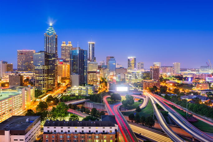 Panoramę Atlanty w stanie Georgia.