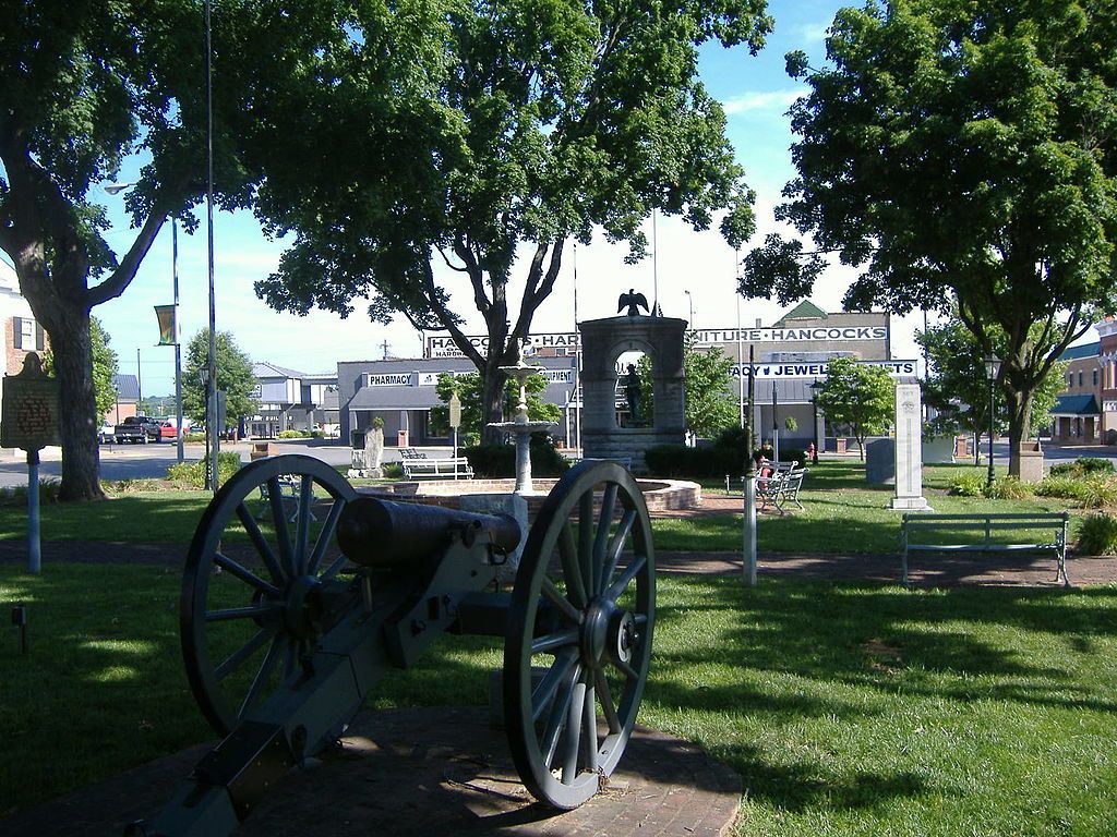 Pomnik Konfederacji.  Russellville