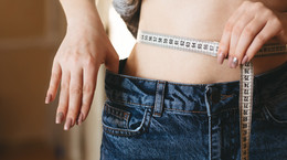 Jak schudnąć bez specjalnej diety? To szczupli ludzie robią inaczej