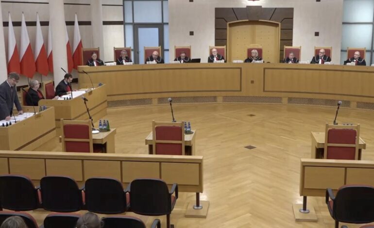 Trybunał Konstytucyjny. Obrady nad wnioskiem Zbigniewa Ziobry o zakwestionowanie przepisów UE