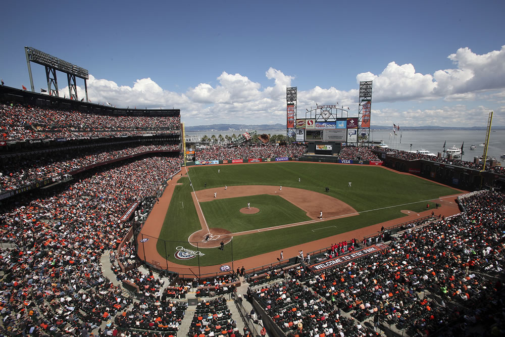 AT&T Park, siedziba Giants nad Zatoką San Francisco, szczyci się jednym z najpiękniejszych widoków w Major League Baseball.