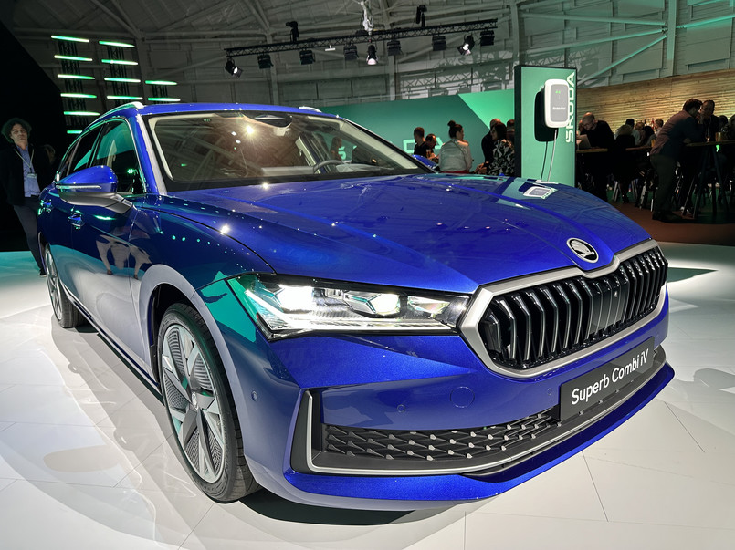 Nowa Skoda Superb