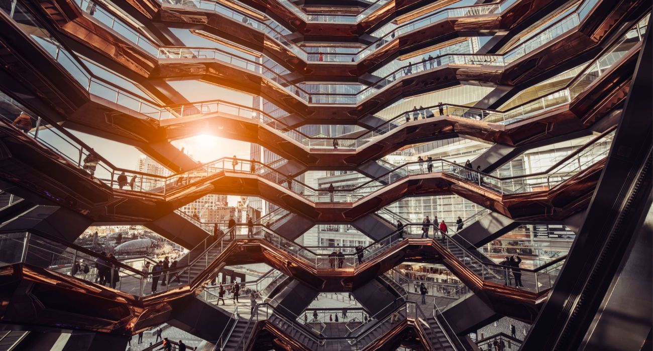 Spiralne schody na statku są centralnym elementem Hudson Yards