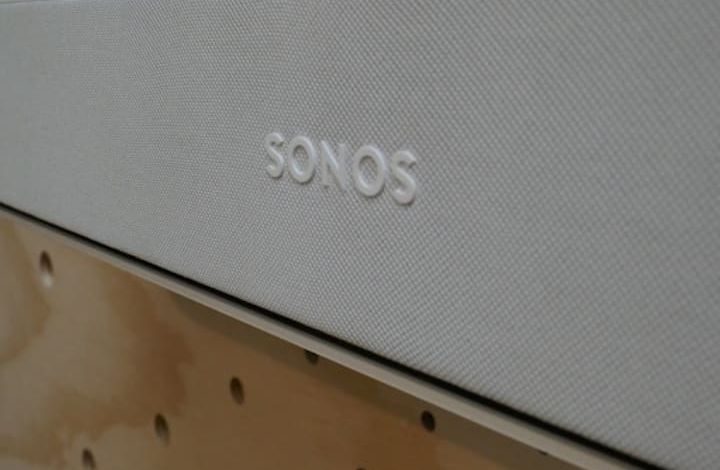 Słuchawki Sonos Premium wprowadzają na rynek konkurencyjne słuchawki AirPods Max Bose Bloomberg za 400 dolarów