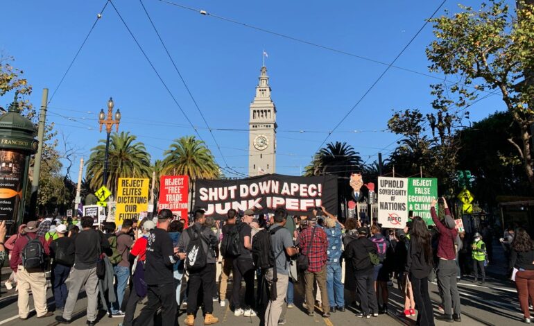 W APEC w San Francisco postępowcy witają Bidena protestami