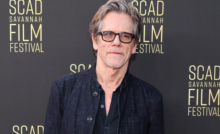 Kevin Bacon odtwarza swój kultowy taniec Footloose, aby uczcić zakończenie strajku SAG-AFTRA: „Uderz!”