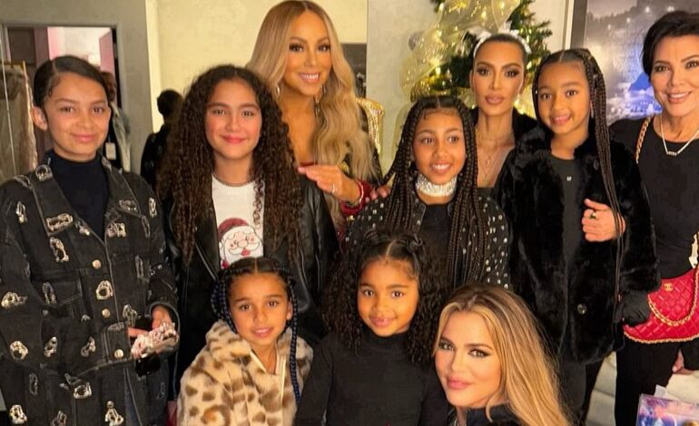 Kim Kardashian i jej rodzina pozują z Królową Bożego Narodzenia Mariah Carey podczas jej występu w Hollywood Bowl (na koncert wybierają się nawet Heidi Klum i Nicole Richie!)