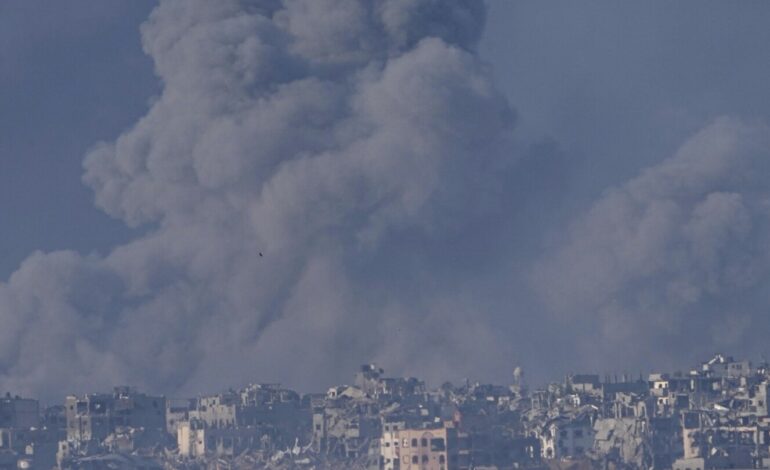 Wojna Izrael-Hamas: Walki w Strefie Gazy wstrzymują większość dostaw pomocy