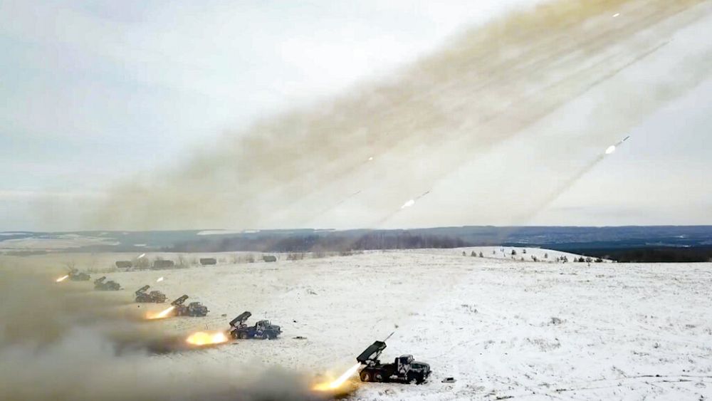 Armia rosyjska nacierająca „we wszystkich kierunkach” na Ukrainie – Moskwa