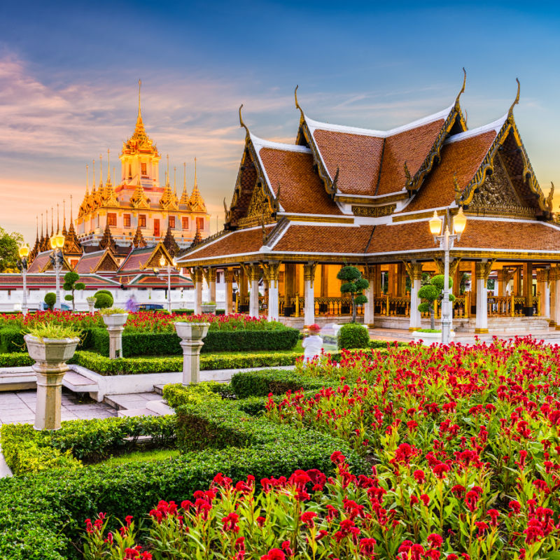 Świątynia Wat Ratchanatdaram w Bangkoku w Tajlandii