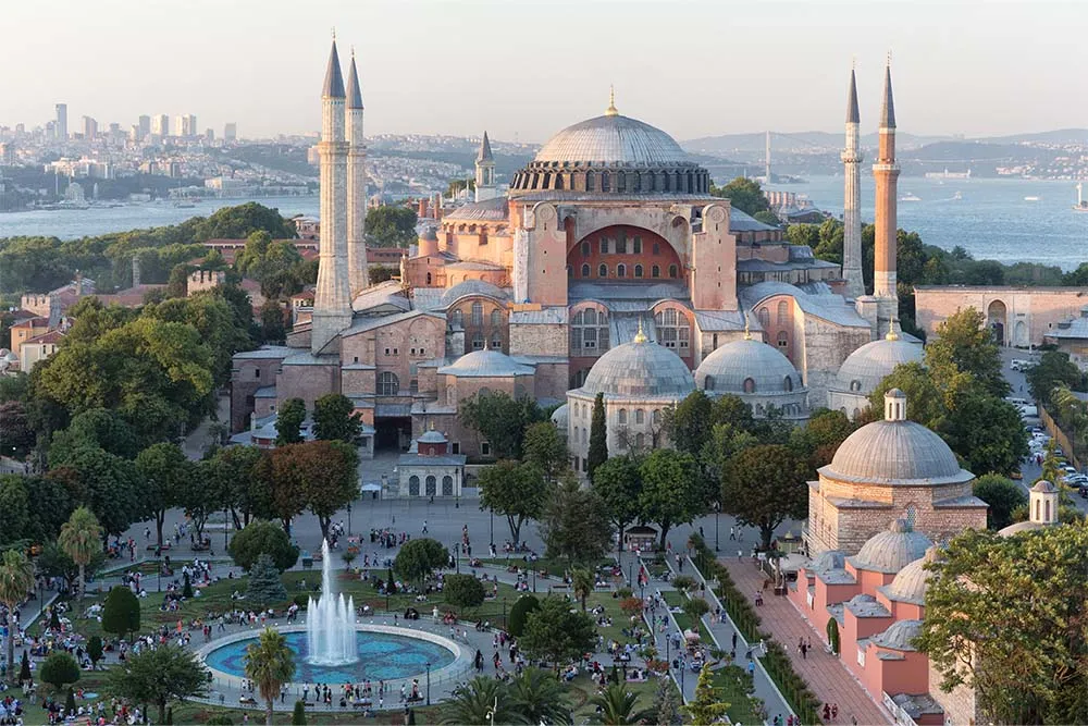 Widok na Hagia Sophia w Stambule — Shutterstock
