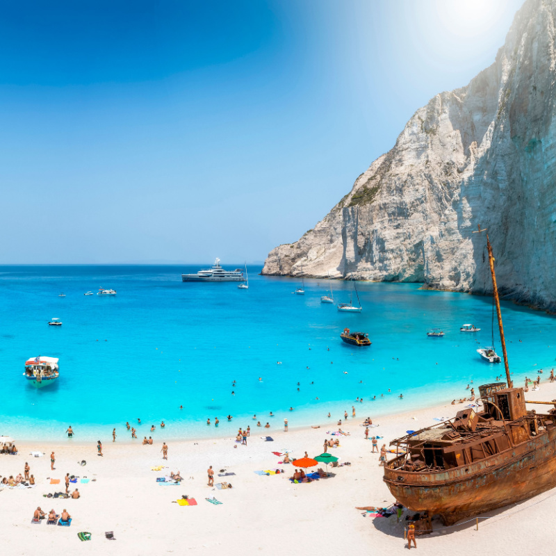 Plaża wraku statku Navagio na wyspie Zakynthos w Grecji