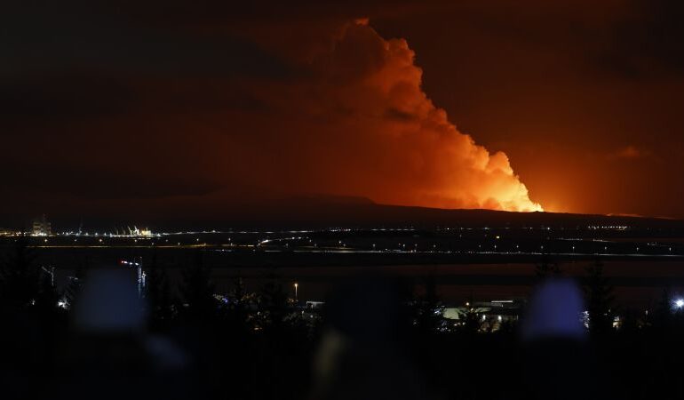 Islandia: Erupcja wulkanu na półwyspie Reykjanes