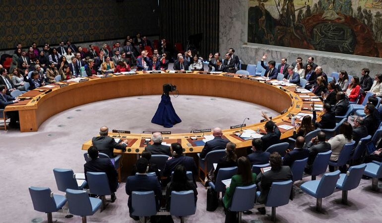 Rada Bezpieczeństwa ONZ przyjmuje kompromisową rezolucję w sprawie wojny między Izraelem a Hamasem, przy wstrzymującym się od głosu USA