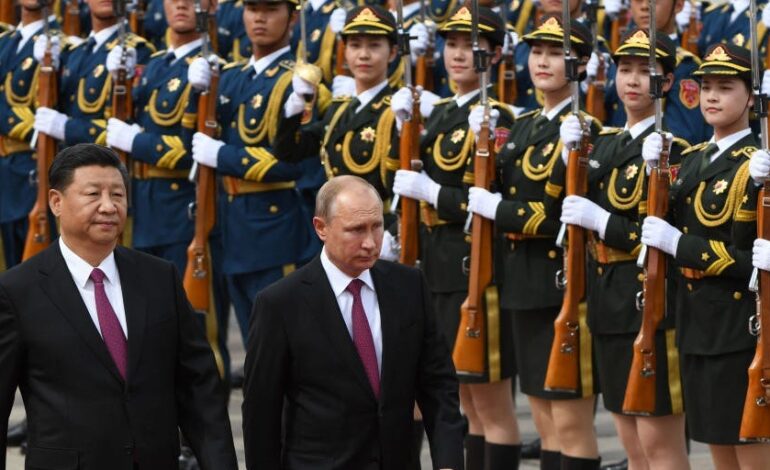 Rosja i Chiny na krawędzi sojuszu wojskowego mogą przytłoczyć USA