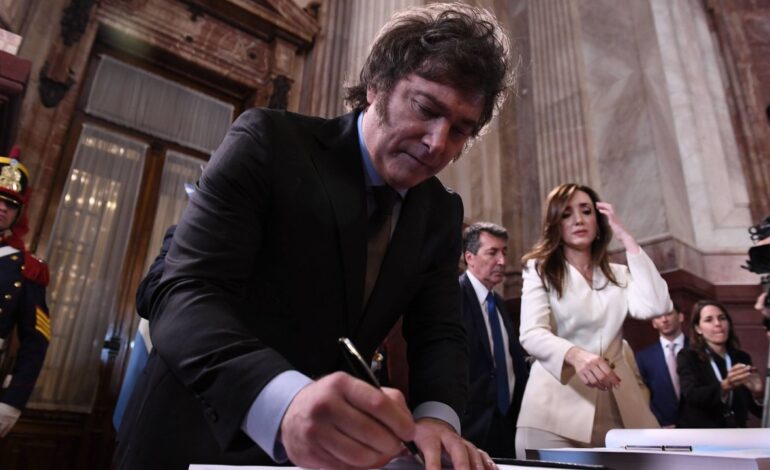 Nowy prezydent Argentyny Javier Milei rezygnuje z ministerstwa kultury 24 godziny po objęciu urzędu
