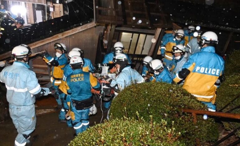 Kobieta po 90. roku życia wyciągnięta spod gruzów po trzęsieniu ziemi w Japonii |  Wiadomości o trzęsieniach ziemi