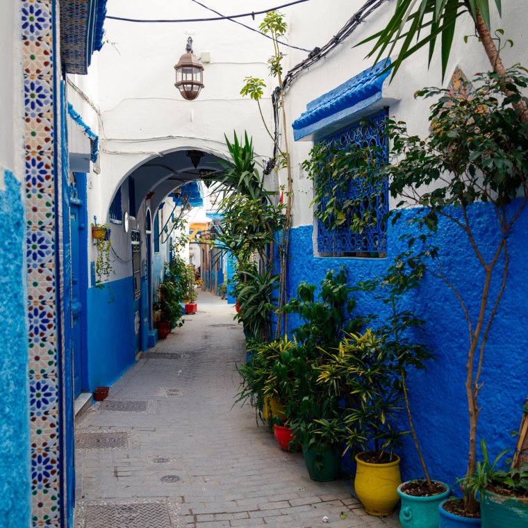 turystyka w Maroku-Piękna niebieska ulica w Tanger