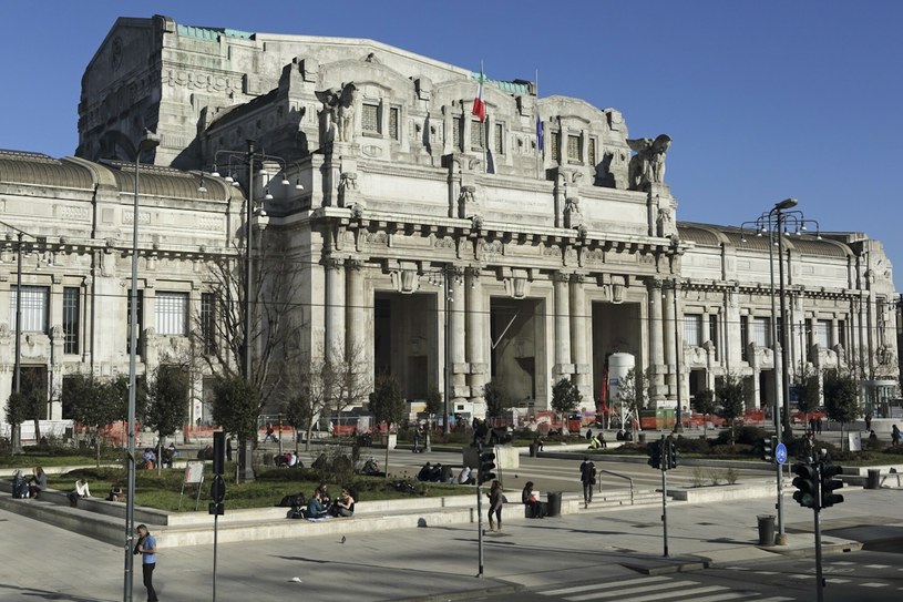 Milano Centrale to jeden z największych dworców kolejowych w Europie /East News /East News