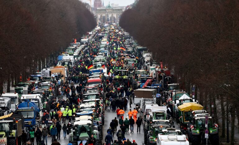 Niemieccy rolnicy protestują przeciwko rządowi w Berlinie, traktory blokują ulice