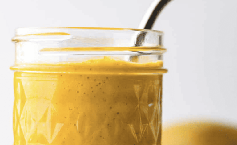 Przepis na smoothie ze złotego mleka |  Krytyk przepisów