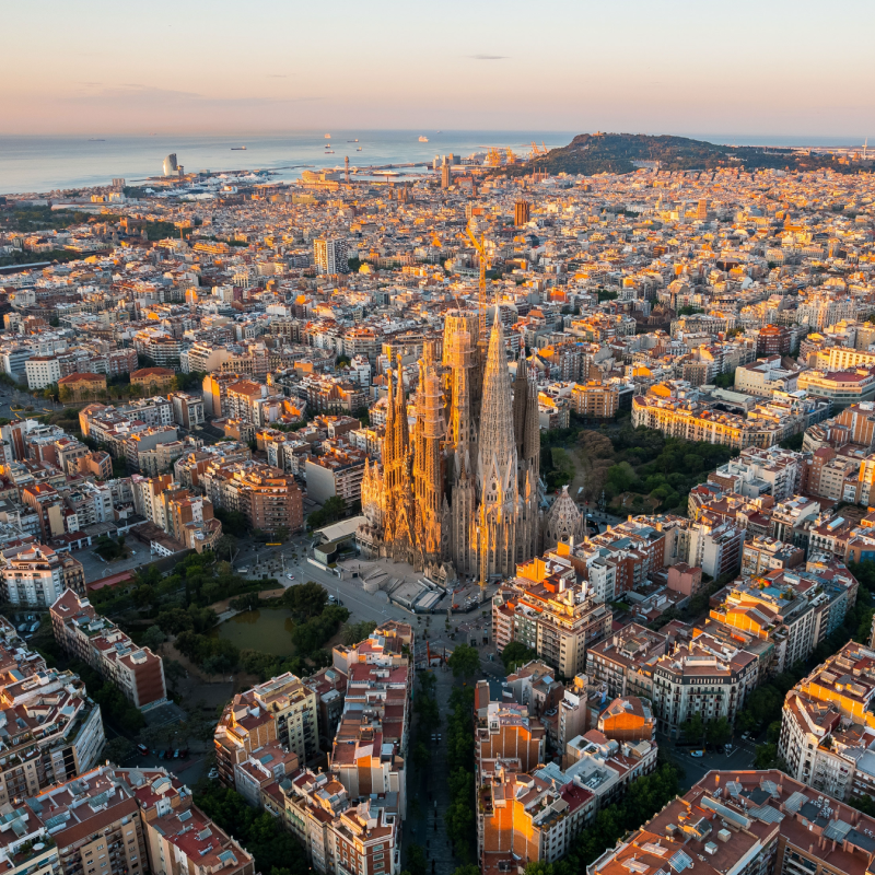 widok z lotu ptaka na Barcelonę