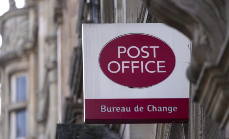 Brytyjski skandal pocztowy zrujnował życie setek osób.  Rząd planuje spróbować naprawić te błędy