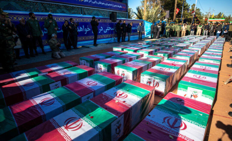 Administracja Bidena ostrzegła Iran przed atakiem terrorystycznym, w którym zginęło ponad 80 osób w Kermanie, twierdzą urzędnicy amerykańscy