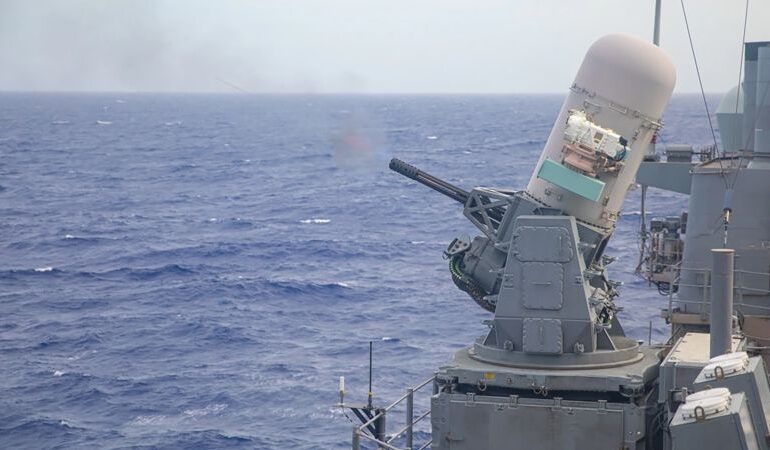 Phalanx CWIS rozmieszczono na rakiecie Houthi zaledwie kilka sekund przed uderzeniem w amerykański okręt wojenny