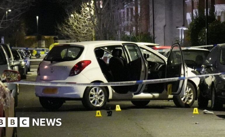 Atak w Clapham: matka i dziewczęta wśród dziewięciu rannych przez „substancję żrącą”