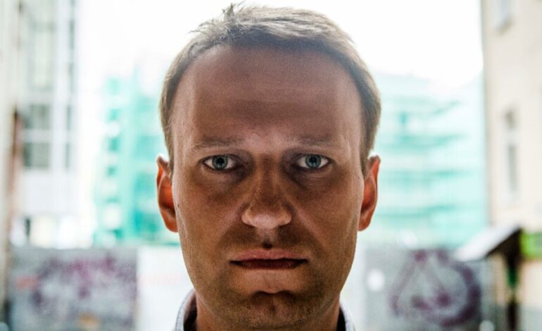 Aleksiej Nawalny, przywódca rosyjskiej opozycji, umiera w więzieniu w wieku 47 lat