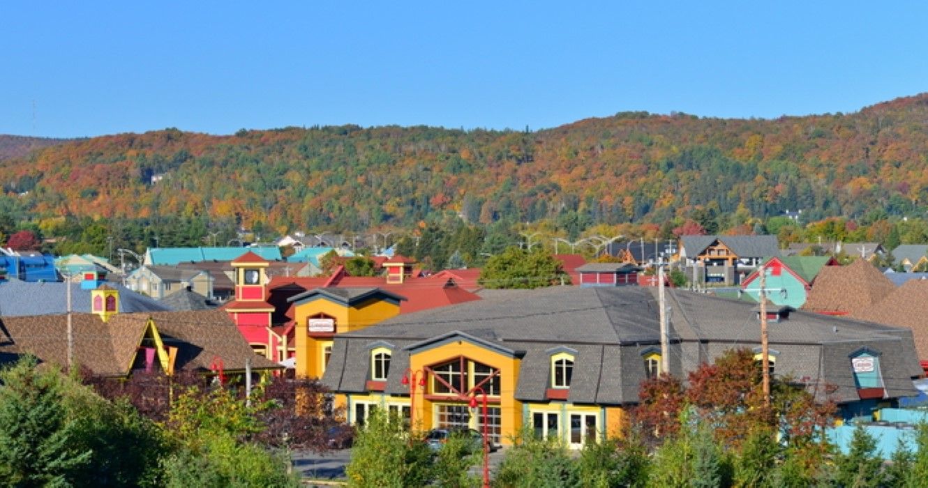 Mont Saint Sauveur jesienią, Quebec, Kanada