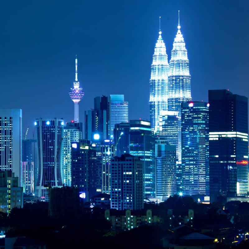 Panoramę-Kuala-Lumpur-Malezja-nocną