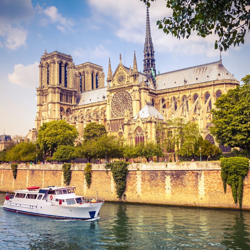 widok na Notre Dame de Paris