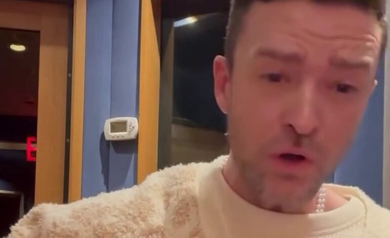 Justin Timberlake wykonuje akustyczny album Selfish, gdy jest chory na grypę