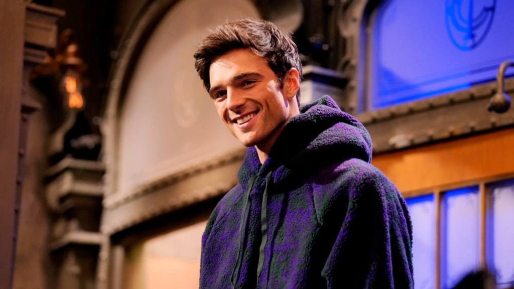 Jacob Elordi pozuje do „Saturday Night Live”