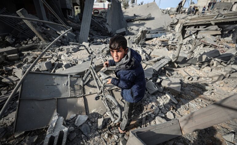 Zmartwienia Rafaha rosną po tym, jak izraelska misja ratowania zakładników zabija 67 osób