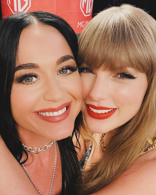 Katy Perry opublikowała urocze selfie z Taylor Swift po jej koncercie w Sydney