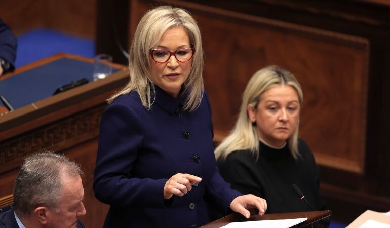 Historyczny dzień w Irlandii Północnej, kiedy Michelle O’Neill zostaje pierwszą przywódczynią nacjonalistyczną