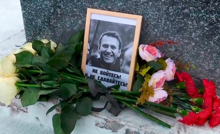 Śmierć Aleksieja Nawalnego uznano za „naturalną” – mówi matka, oskarżając Rosję o szantaż
