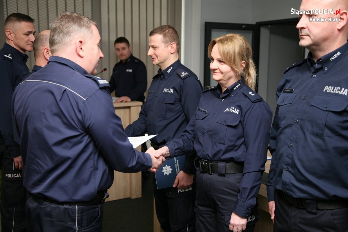 bielsko.info: [FOTO] Ważne zmiany w bielskim garnizonie policji. Nowi komendanci i naczelnik wydziału