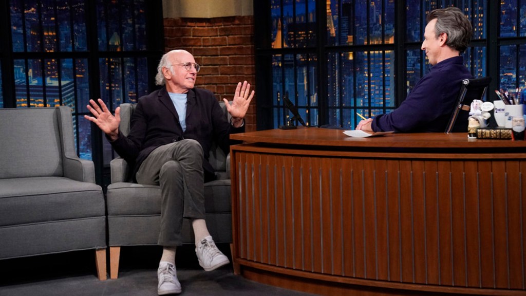 PÓŹNA NOC Z SETHEM MEYERSEM Komik Larry David podczas wywiadu z gospodarzem Sethem Meyersem, 1 lutego 2024 r.